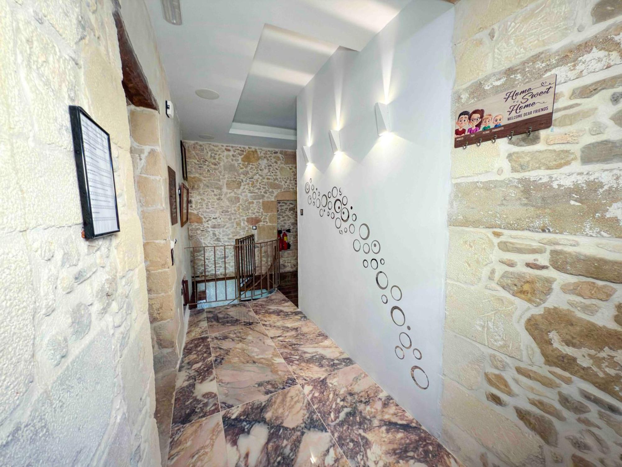 Heated Private Ozone Salt Pool, Jacuzzi, Cinema Inside & Outside, Ping Pong, Billiard, Ps5, Playground, Giant Chess, Giant Monopoly, Table Football, 3X Surround Sound - Villa Rokka Luxe Kíssamos Extérieur photo