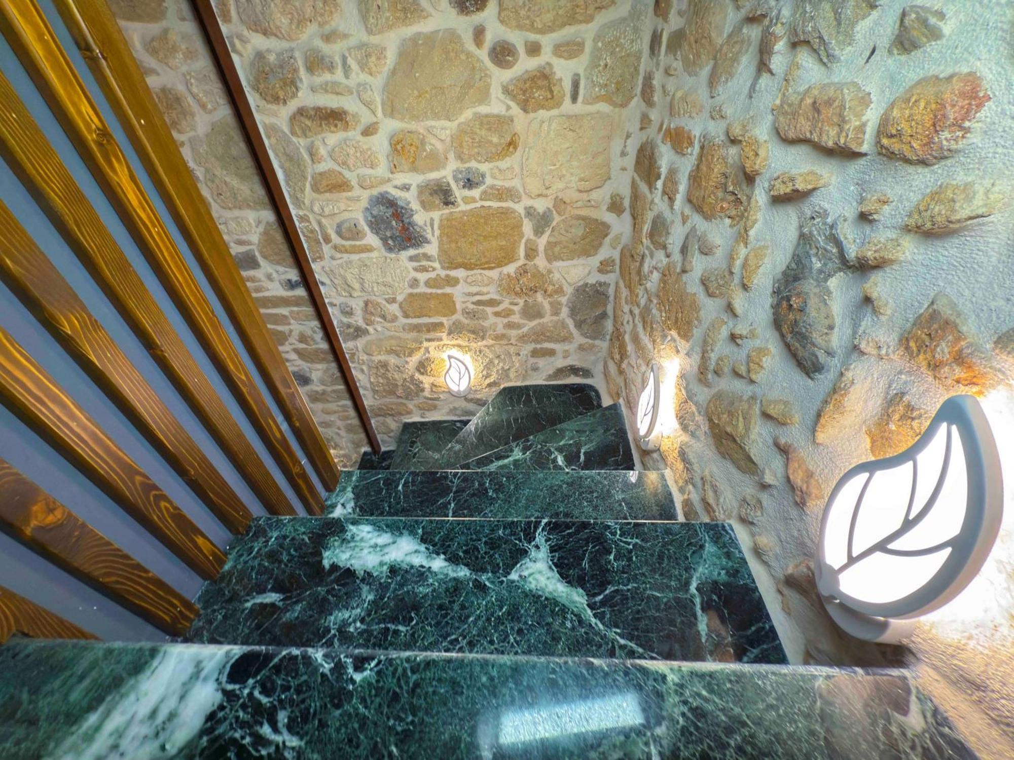 Heated Private Ozone Salt Pool, Jacuzzi, Cinema Inside & Outside, Ping Pong, Billiard, Ps5, Playground, Giant Chess, Giant Monopoly, Table Football, 3X Surround Sound - Villa Rokka Luxe Kíssamos Extérieur photo